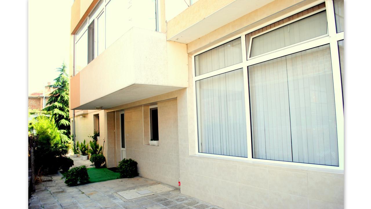 Veda Guest House Pomorie Eksteriør bilde